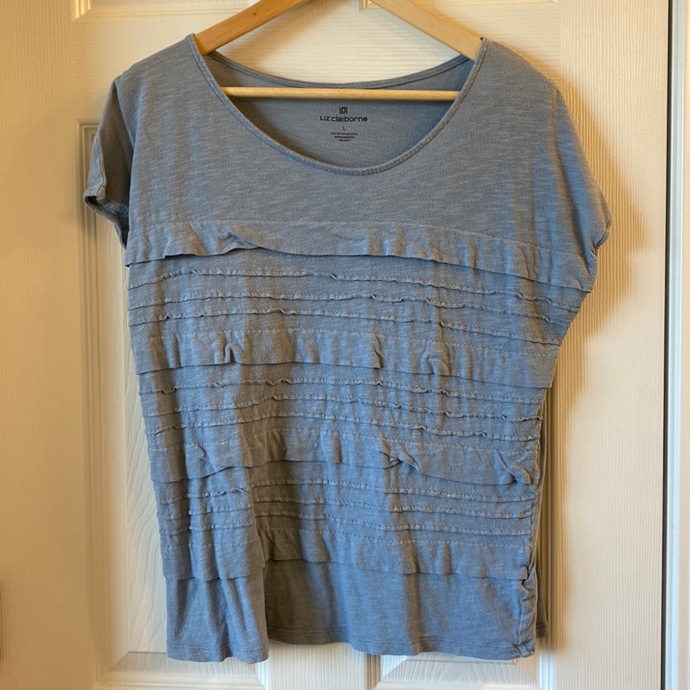 Liz Claiborne scoop neck cap sleeve T